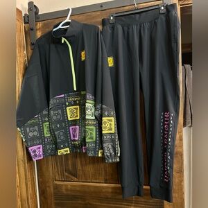 Under Armour Black Tracksuit Set with Graphic Accents
